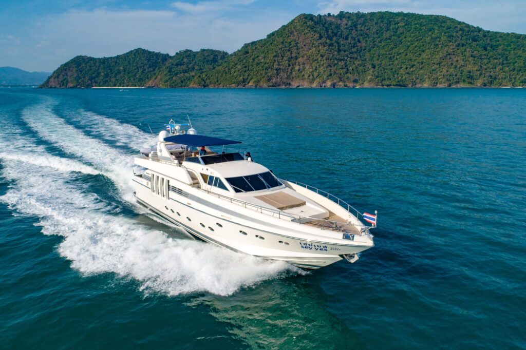 POSILLIPO-RIZZARDI TECHNEMA 82 SUPERYACHT