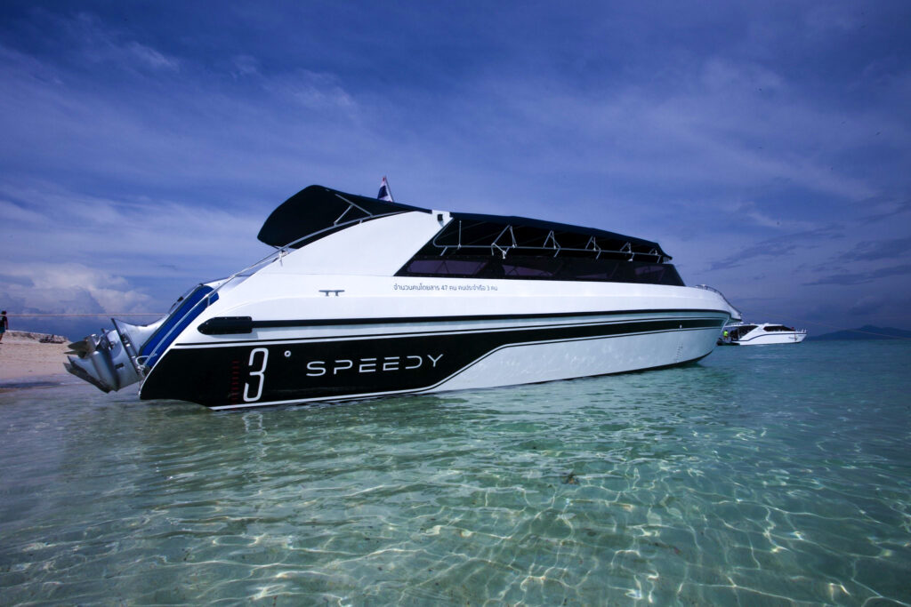 SPEEDY SPEEDBOAT