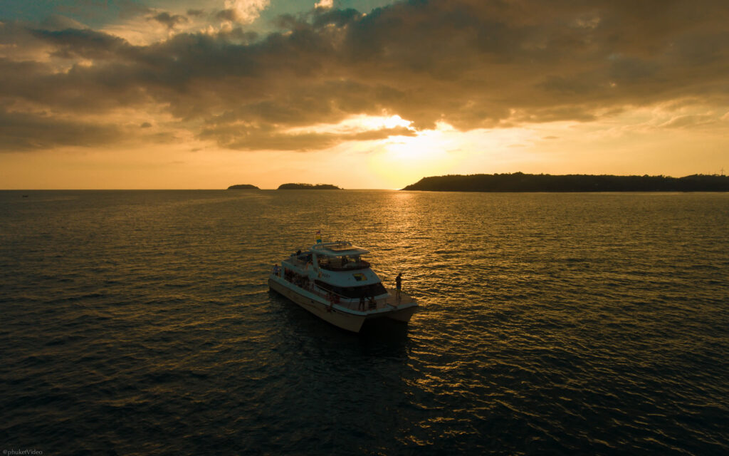 IRBIS MOTOR CATAMARAN
