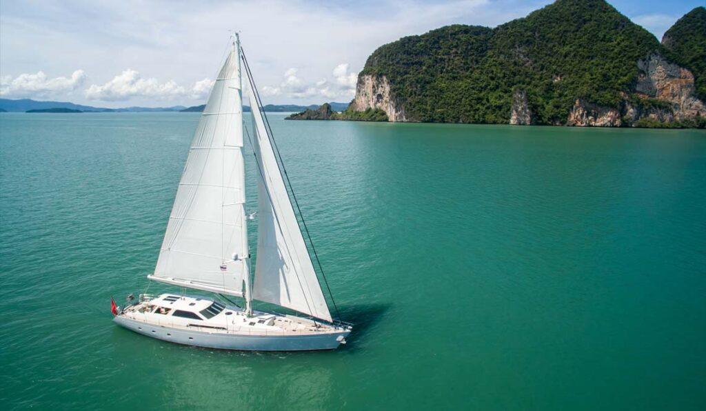 SILVERLINING 104FT SAILING SUPERYACHT